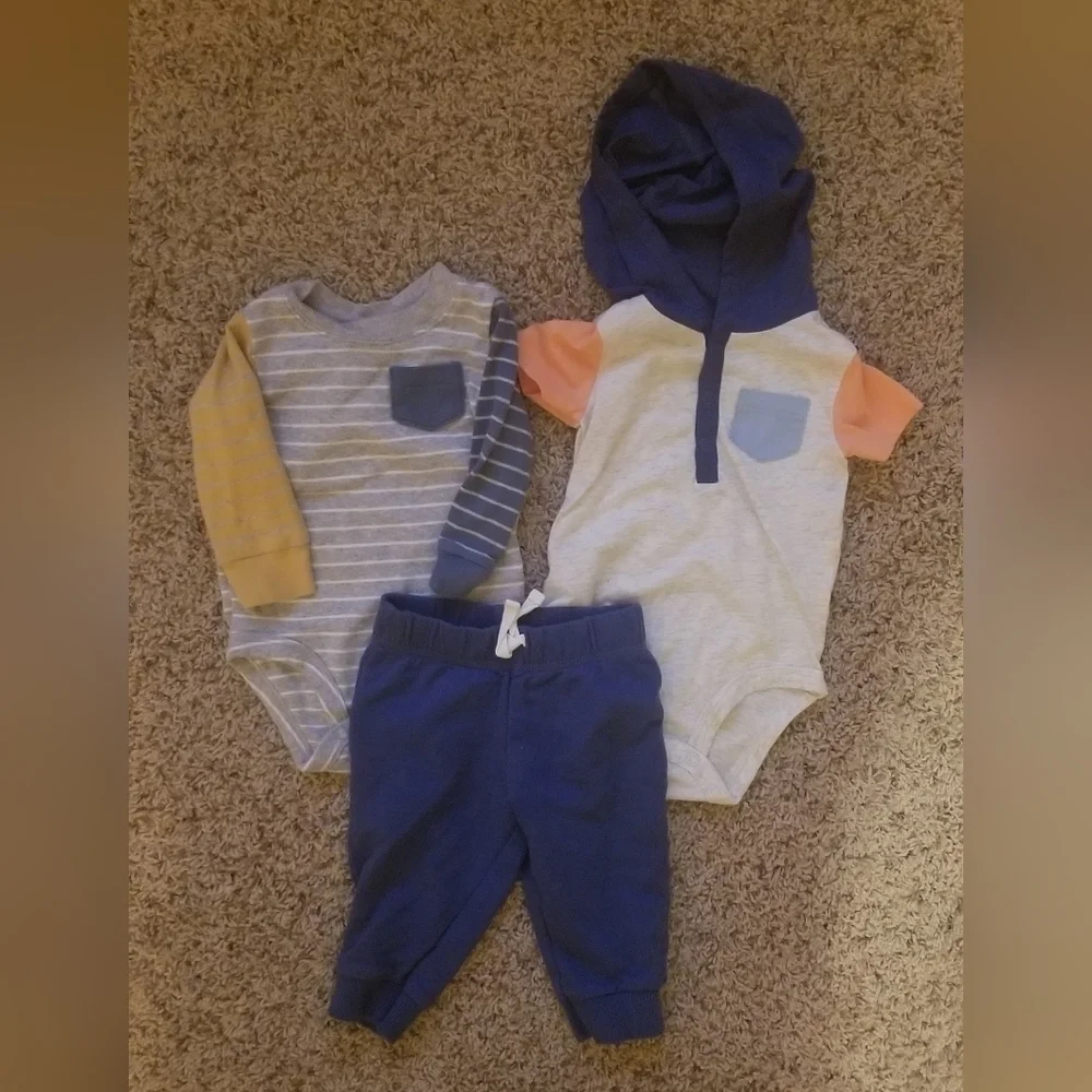 Baby Boy's Carter's 6M 3PC Set.